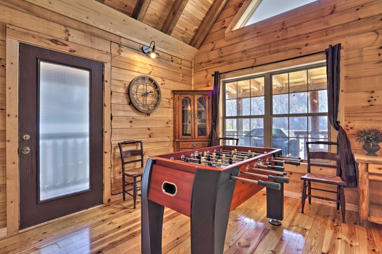 Gatlinburg Cabin With Loft And Game Room 1 Mi To Town Exterior foto