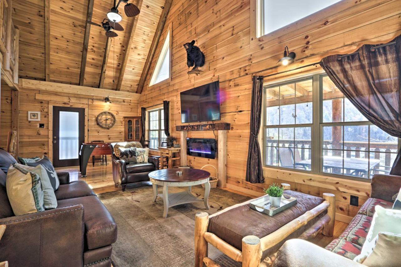 Gatlinburg Cabin With Loft And Game Room 1 Mi To Town Exterior foto