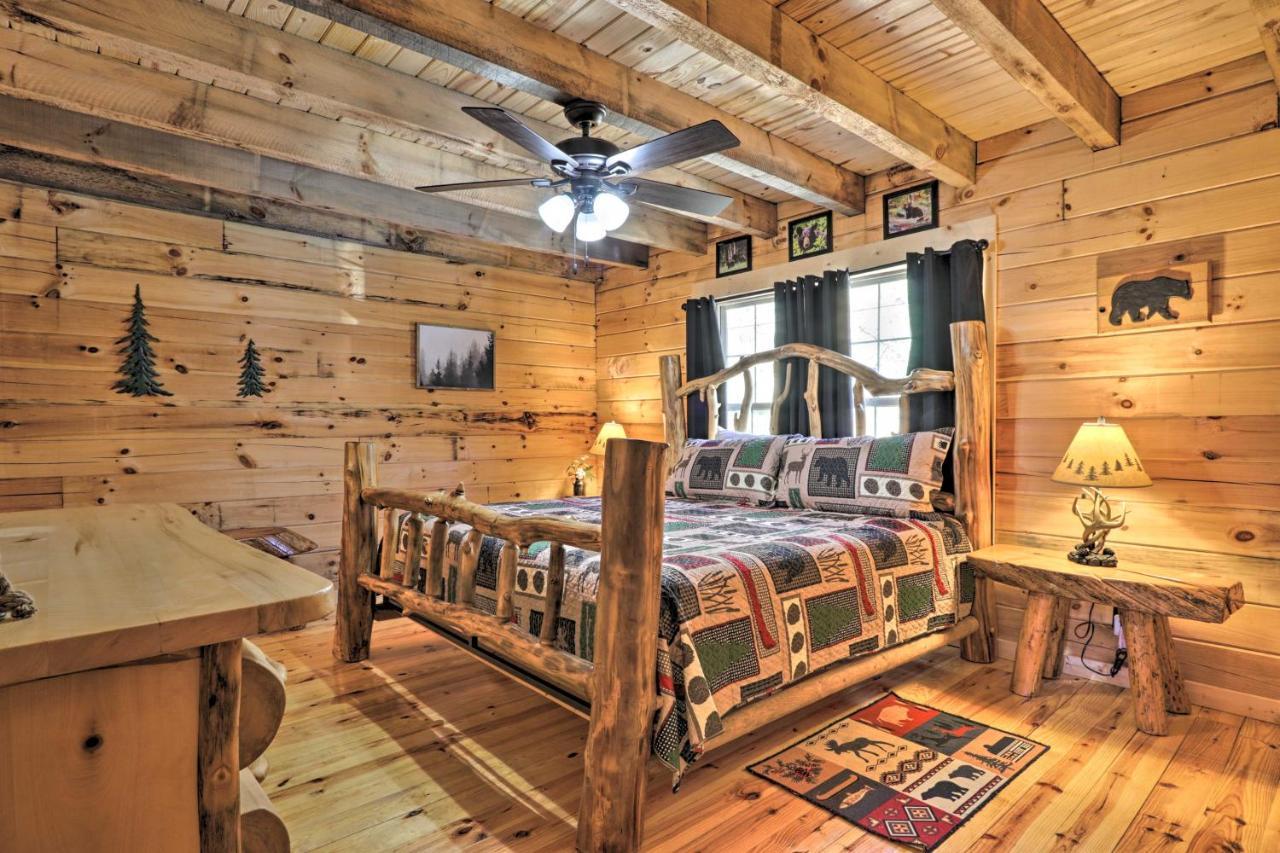 Gatlinburg Cabin With Loft And Game Room 1 Mi To Town Exterior foto